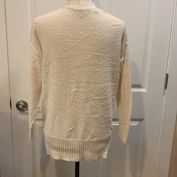 Slub Button Down Cardigan - Picture 3 of 9